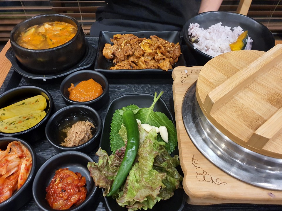 원할머니보쌈족발경산 이미지