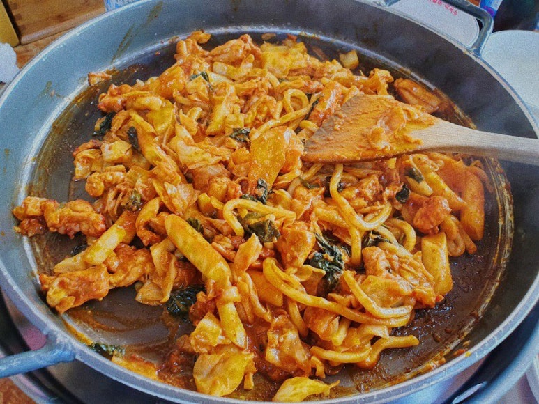 중화호반닭갈비 이미지