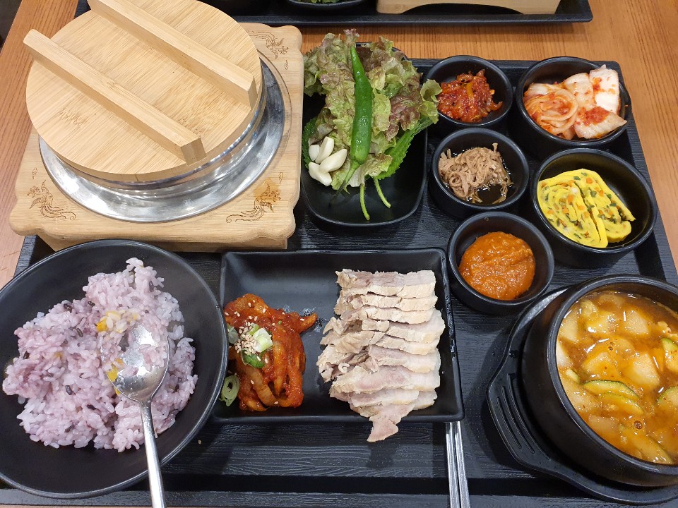 원할머니보쌈족발경산 이미지