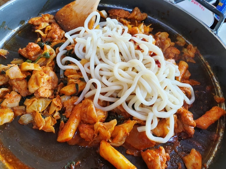 중화호반닭갈비막국수 이미지