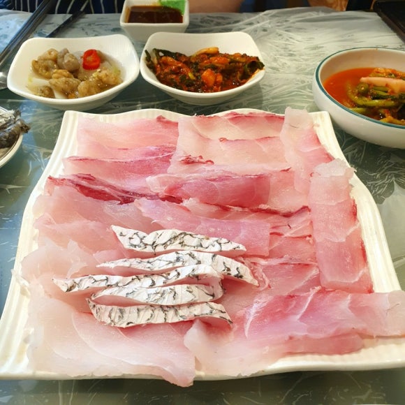 유림횟집 이미지