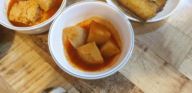 둥근상시골집 이미지