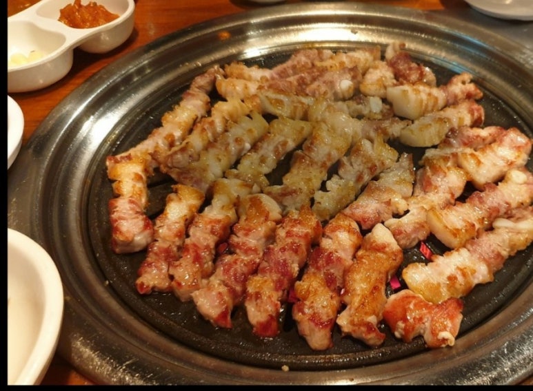 고기굽는남자 이미지