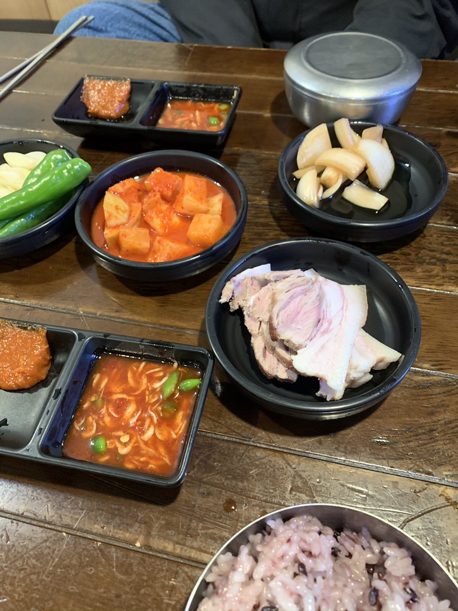남부왕족발국밥 이미지