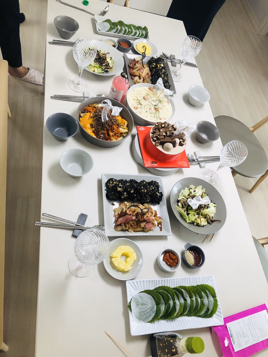 버터컵 스튜디오 이미지