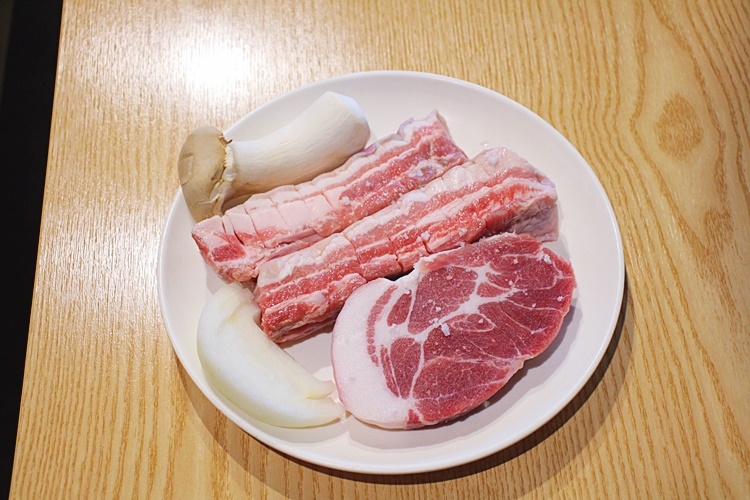 제주숯불갈비 이미지
