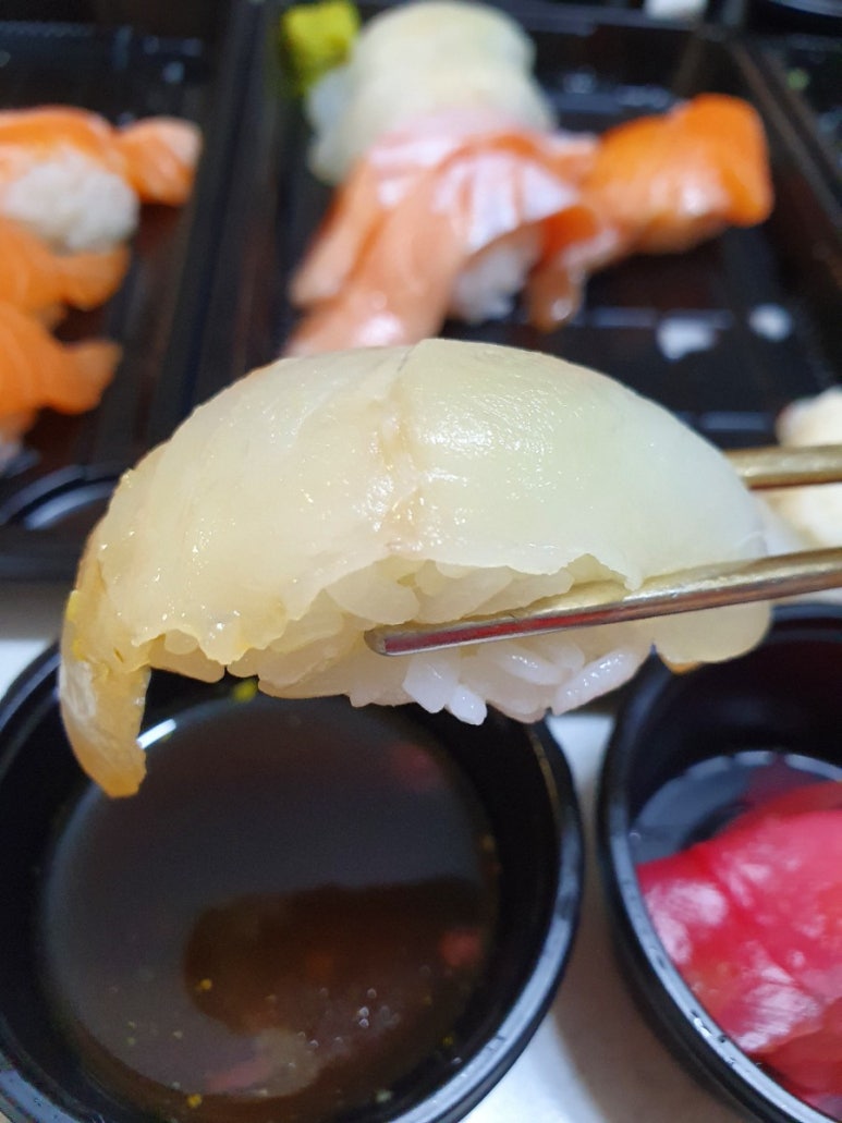 모퉁이초밥 이미지