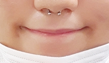 별빛피어싱 이미지