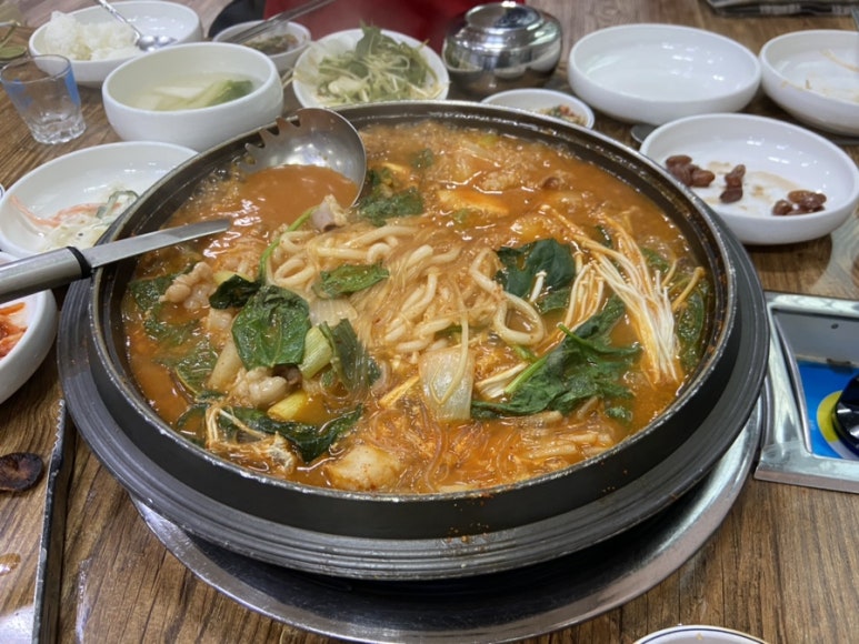 한아름돌곱창 이미지