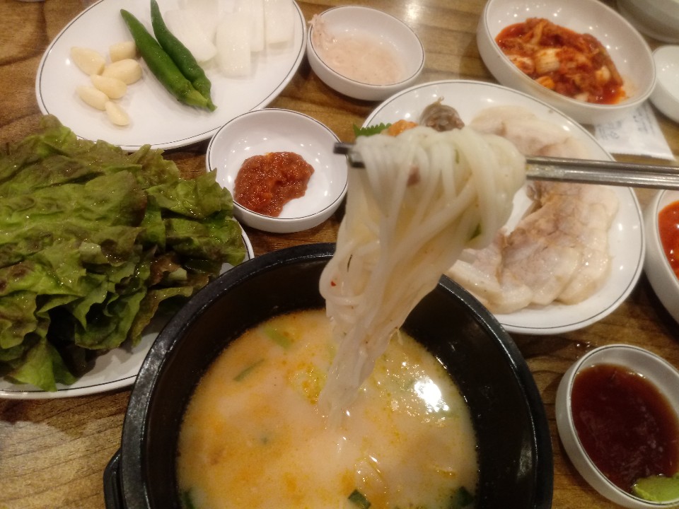 진국돼지국밥 이미지