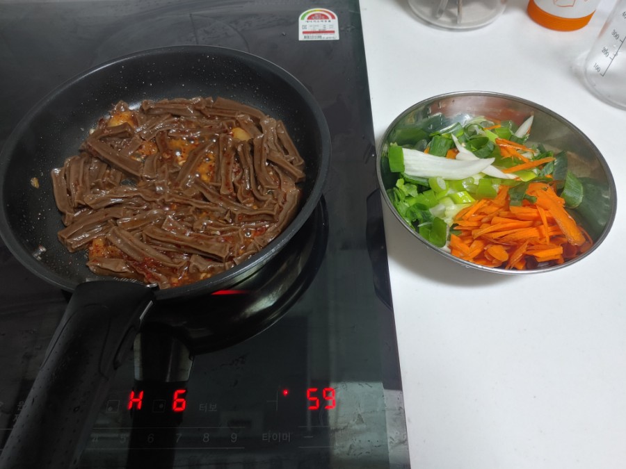 도토리반찬 이미지