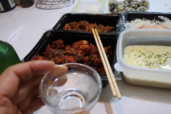 땡초먹은불닭 이미지