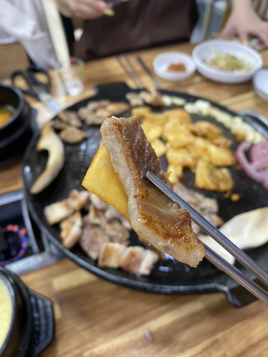솥뚜껑삼겹살 이미지