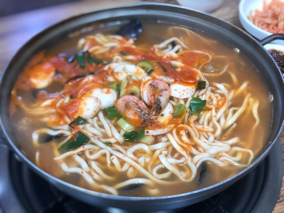 먹보해물칼국수 이미지