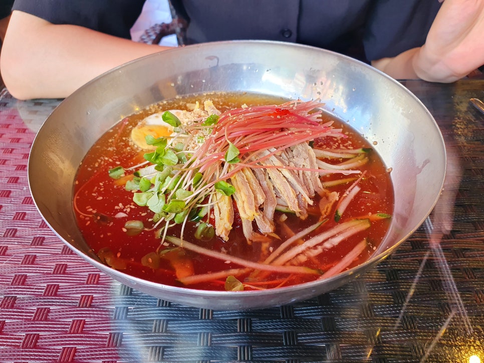 본밀면 이미지
