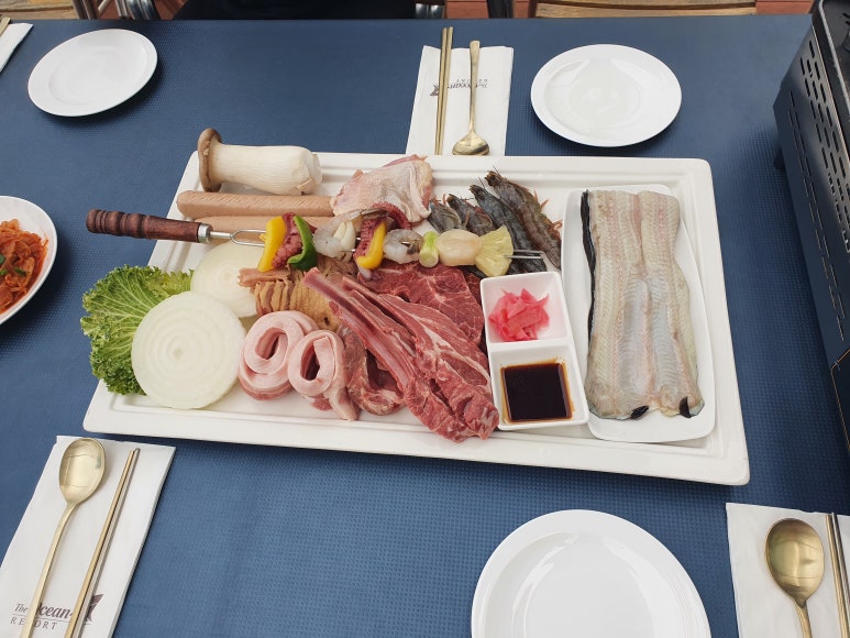 여수한식뷔페식당 이미지