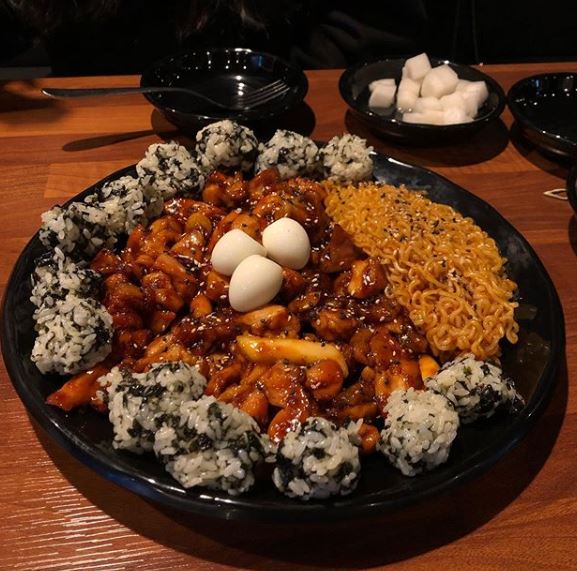 하모니치킨 이미지