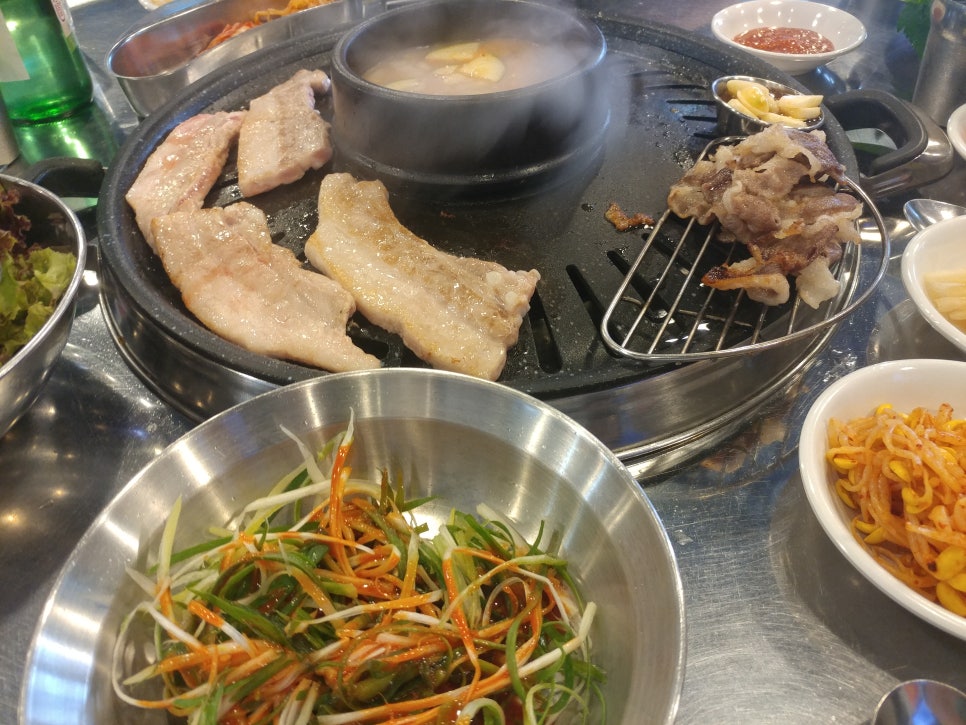 꽃돼지바베큐 이미지