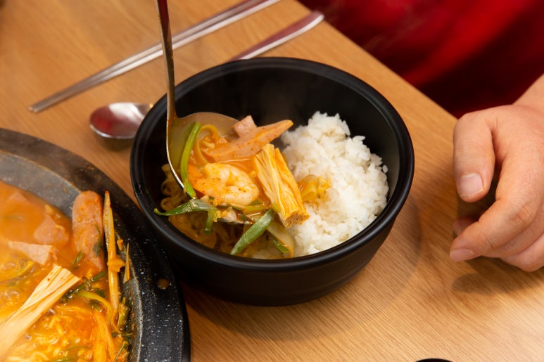 완백부대찌개 이미지