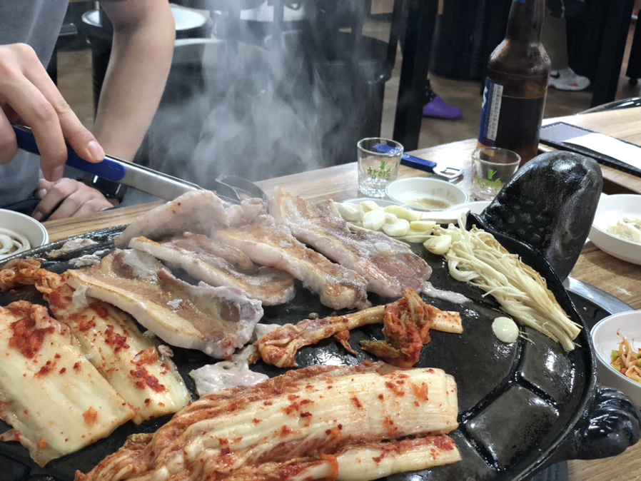 거북솥삼겹살 이미지