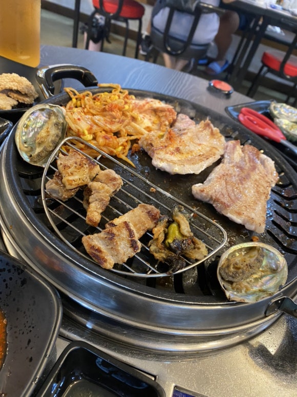 전복품은돼지 이미지