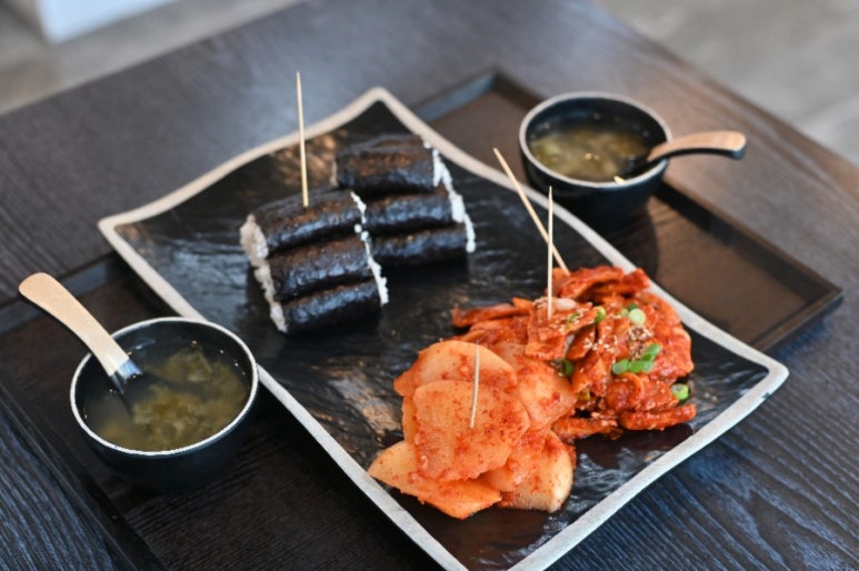 한성충무김밥 이미지