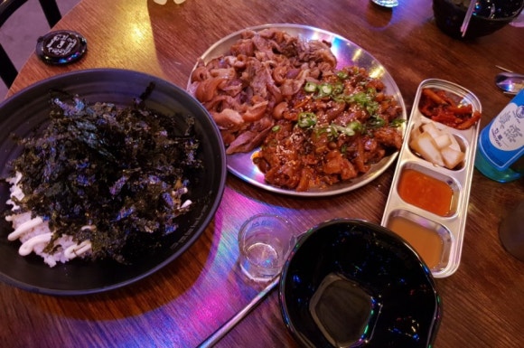 임창정의모서리족발창원합성점 이미지