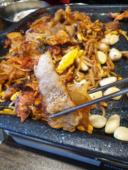 꿀삼겹 이미지