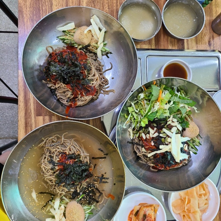 팔송황기더덕막국수 이미지