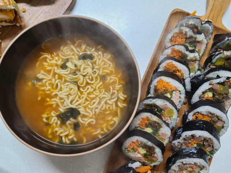 퍼쟁이김밥 이미지