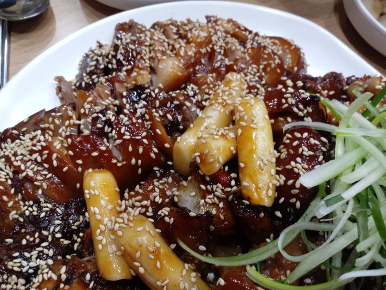 정석통바베큐족구이 이미지