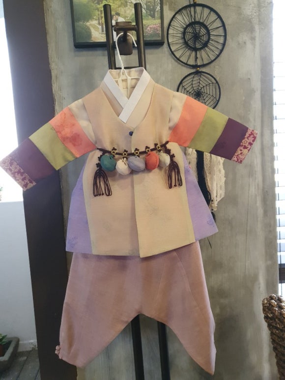 예인한복 이미지