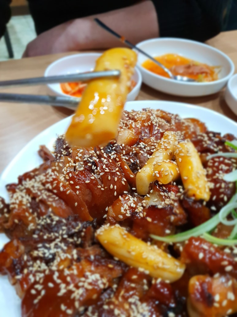 정석통바베큐족구이 이미지