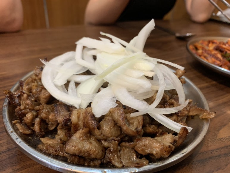 부용돼불백반 이미지