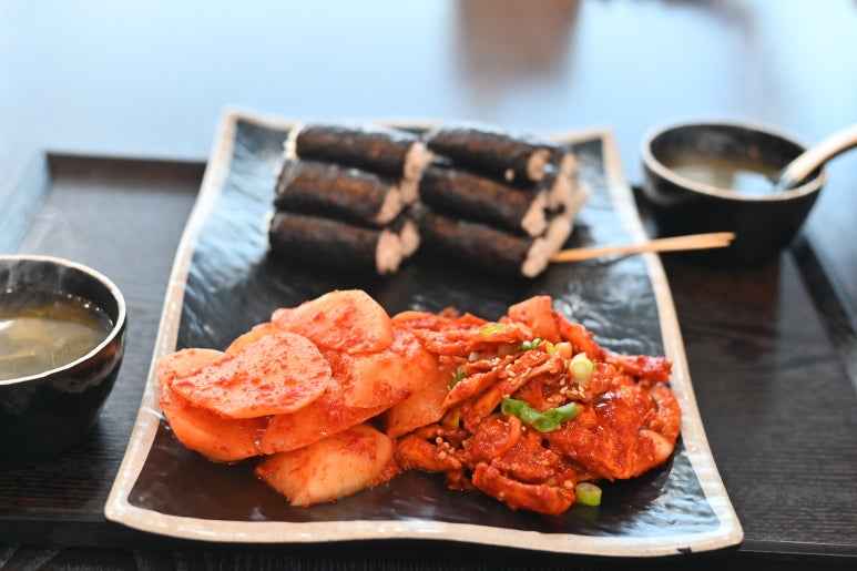 한성충무김밥 이미지