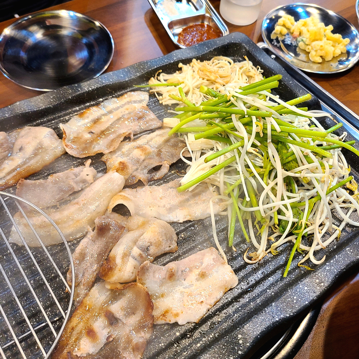 돈되지삼겹 이미지