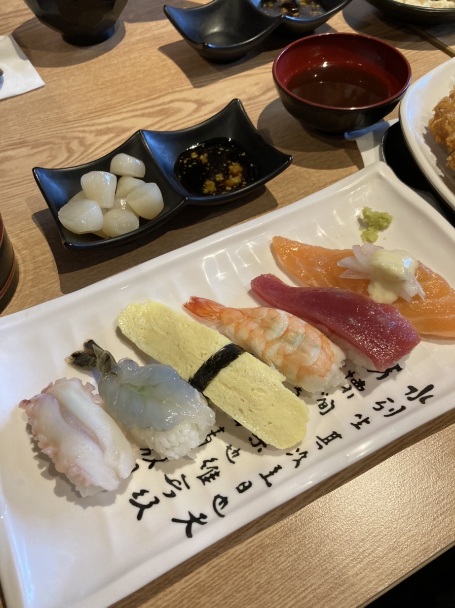 우시연초밥 이미지