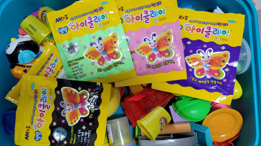 쪼물딱 꼼지락 이미지