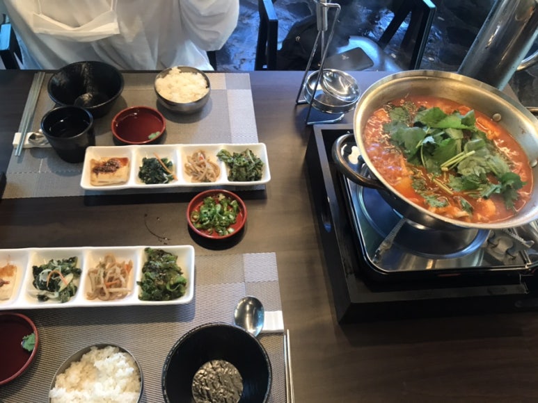 모퉁이헤어 이미지