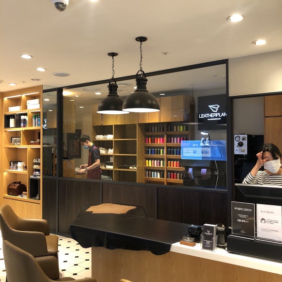 레더플레인부산 이미지