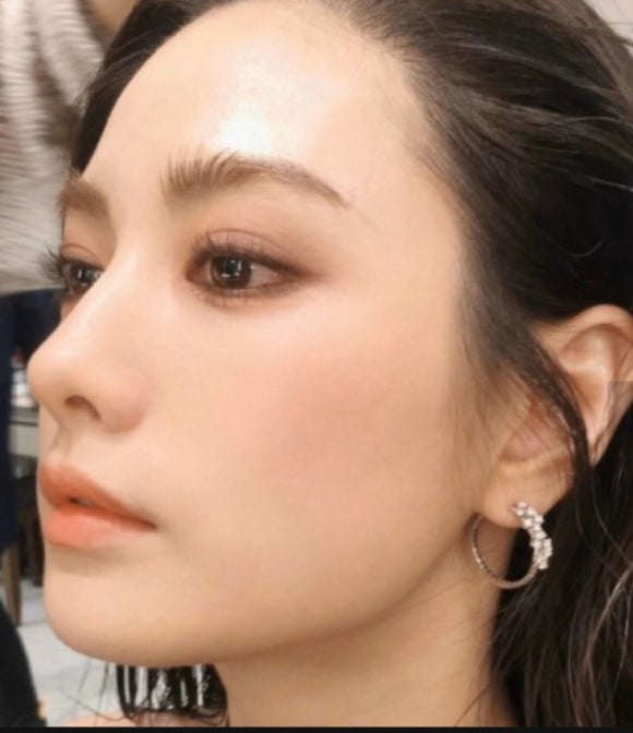 나나브로우 이미지