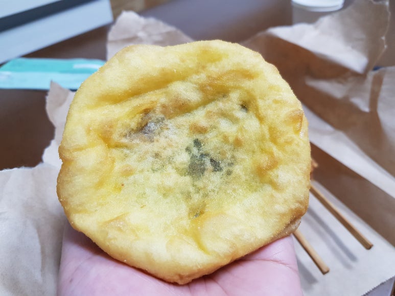 금빛도넛 이미지