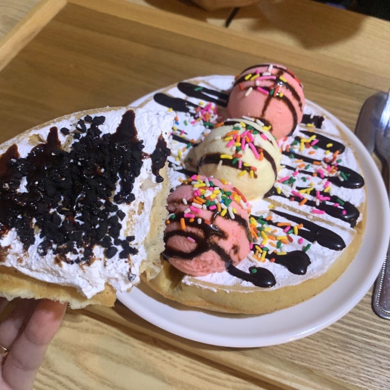 카페비비&와플 이미지
