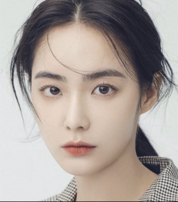 나나브로우 이미지