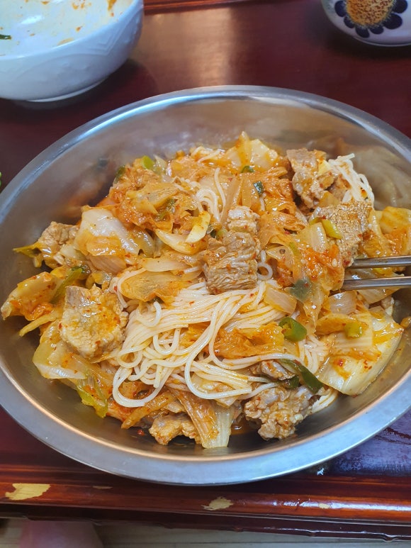 돼지국수 이미지