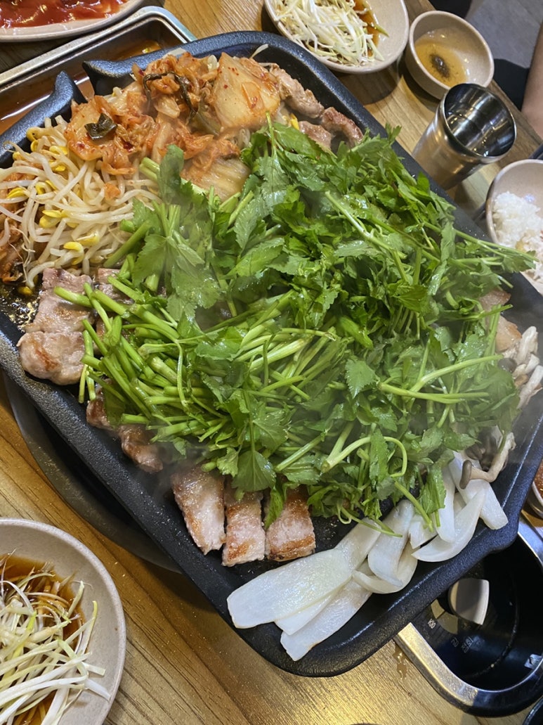 어텀이즈커밍 이미지