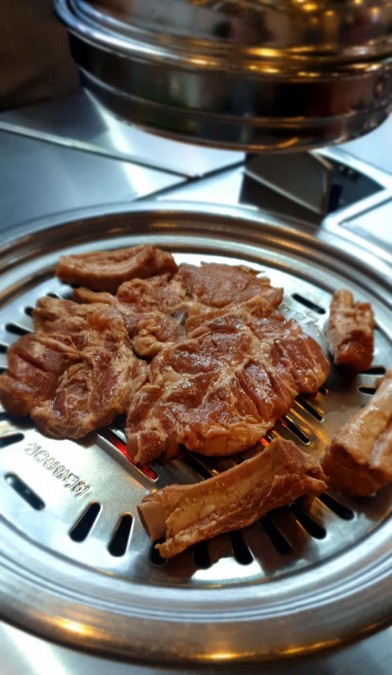 통숯불돼지갈비 이미지