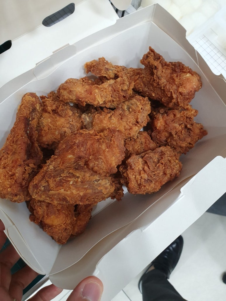 BHC 청량리점 이미지