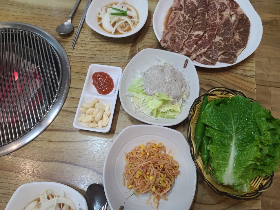 먹고가자 고기집 이미지