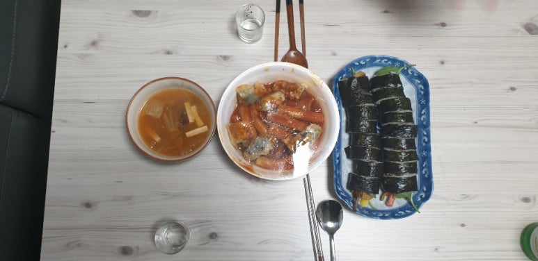 부엉김밥 이미지